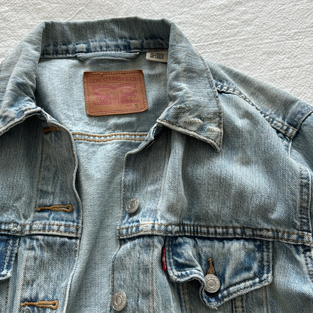 ✖️sold✖️Levi’s Ex Boyfriend Trucker Denim Jacket - Picture 5 of 12